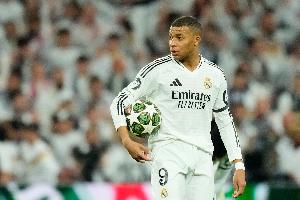 开云官方网站-有点惊到26岁姆巴佩欧冠场均跑动仅6.74km，不如36岁莱万