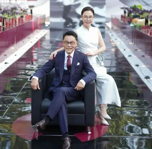 开云登录入口地址-当当创始人李国庆喊话华与华、罗永浩帮西贝一把：将自掏腰包和贾国龙开新公司，这事不用跟老婆商量